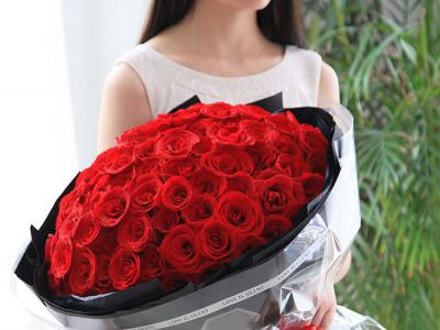 求婚送什么颜色的玫瑰花？